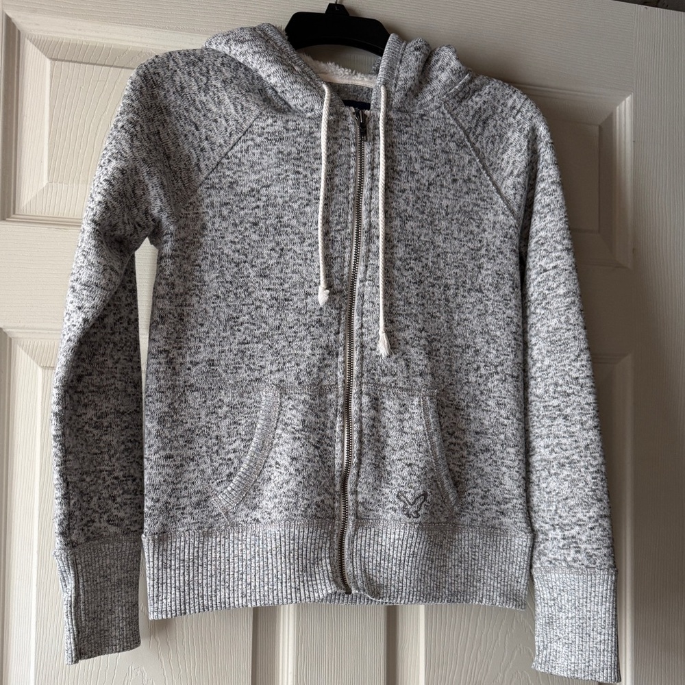 American Eagle Outfitters Heathered Gray Hoodie